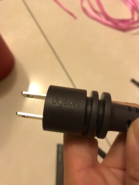 [開箱] Dyson吹風機 紅色