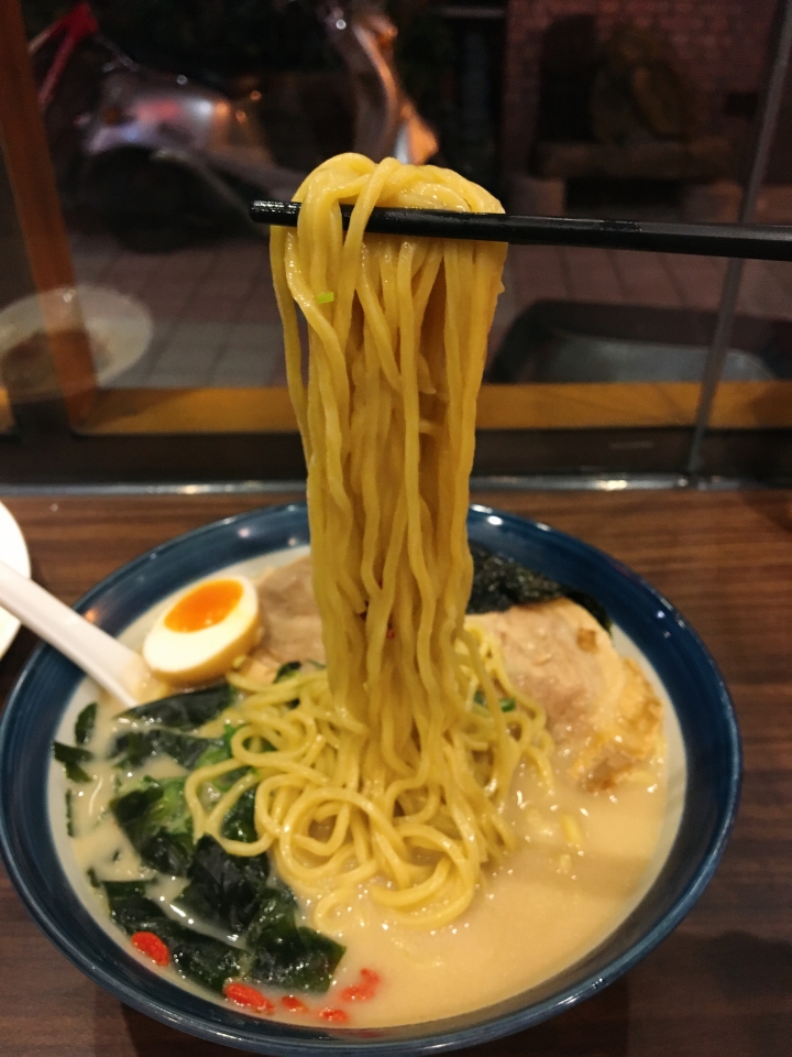 CP值高百元有找的平價日本拉麵  九湯屋日本拉麵-金華店
