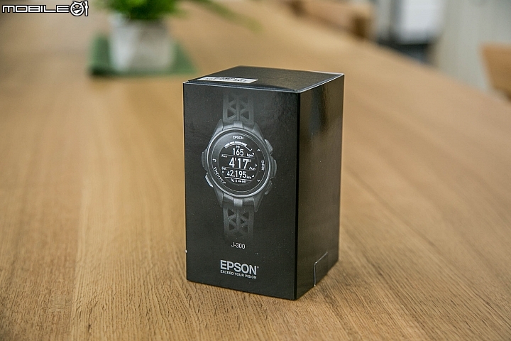 烈日下清晰可讀的全能鐵人錶 Epson J-300B &U-350B開箱實測