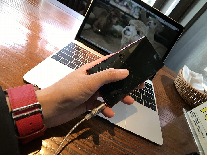 [開箱評測]FiiO Mark X3III 高解析～藍牙～支援無損音樂檔～音樂播放器～熱血騷包紅參上！