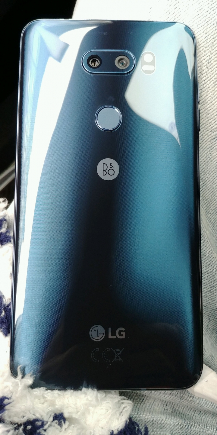LG V30+