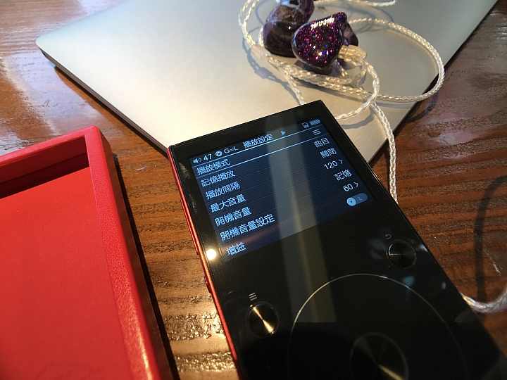 [開箱評測]FiiO Mark X3III 高解析～藍牙～支援無損音樂檔～音樂播放器～熱血騷包紅參上！