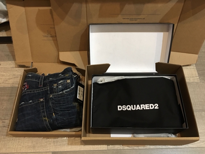 「黑五開箱第三彈」Dsquared2 類tidy biker牛仔褲&螢光綠拖鞋