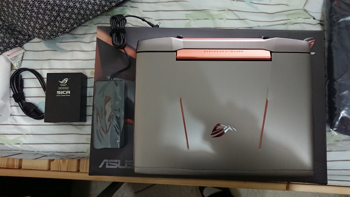 [開箱]出清的g752vm