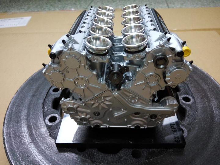 EXCEPTION 1/5 RENAULT RS9 V10引擎(修復品)