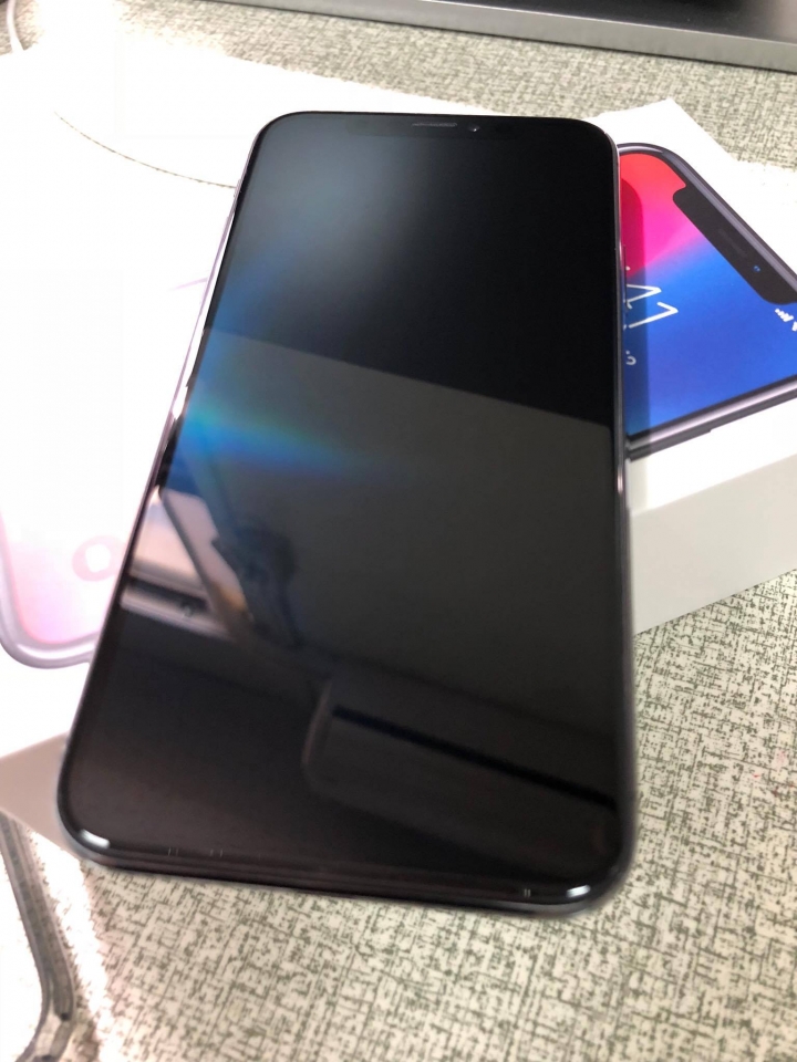 iPhone x台灣公司貨首發開箱(補一點心得)