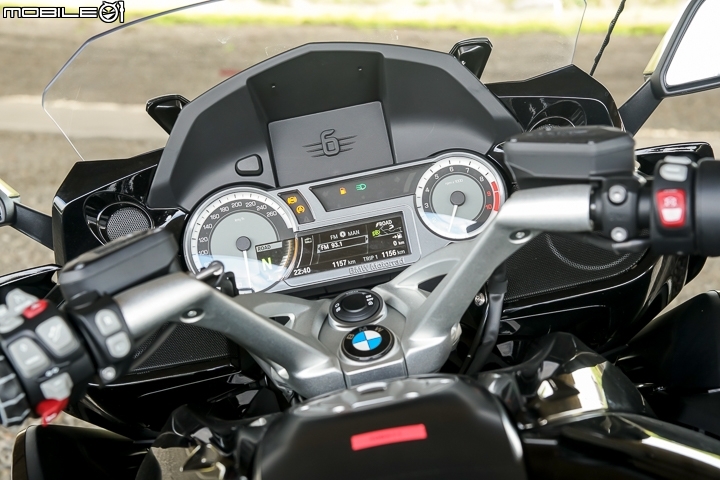 六缸帶箱巡航登陸 2017 BMW Motorrad K1600B 到港開箱！