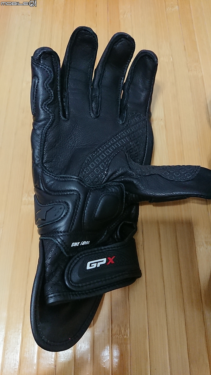 [分享] ALPINESTARS GP-X 短手套