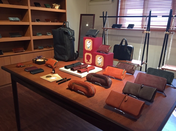 [土屋鞄] 聖誕店鋪+入手缺貨款 Diario L型拉鍊短夾