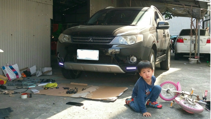 OUTLANDER 日行燈 DIY 安裝分享。