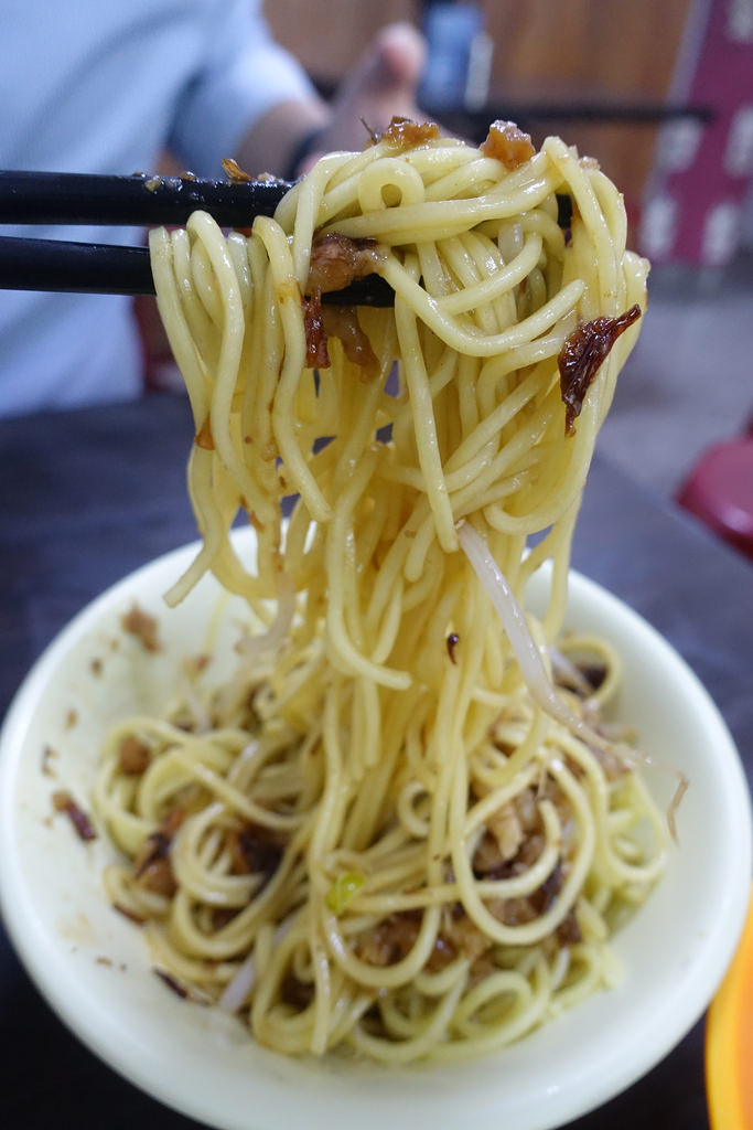 【食記】新北樹林美食。阿木師現做赤肉焿/滷肉飯/台灣古早味