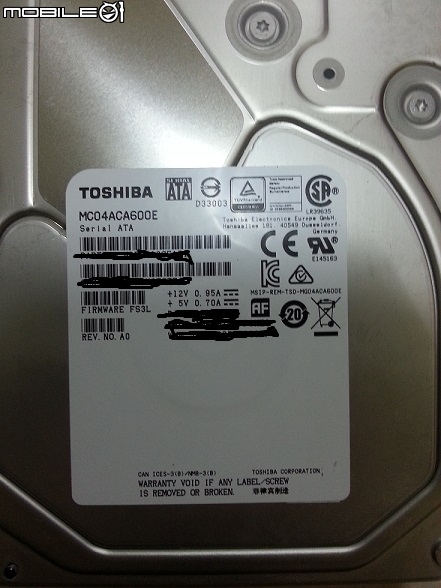 請問TOSHIBA硬碟買來就會分割成2顆硬碟嗎？