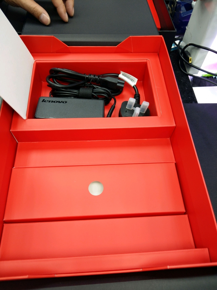 ThinkPad 25 港版 專賣店內直接開箱