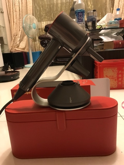 [開箱] Dyson吹風機 紅色