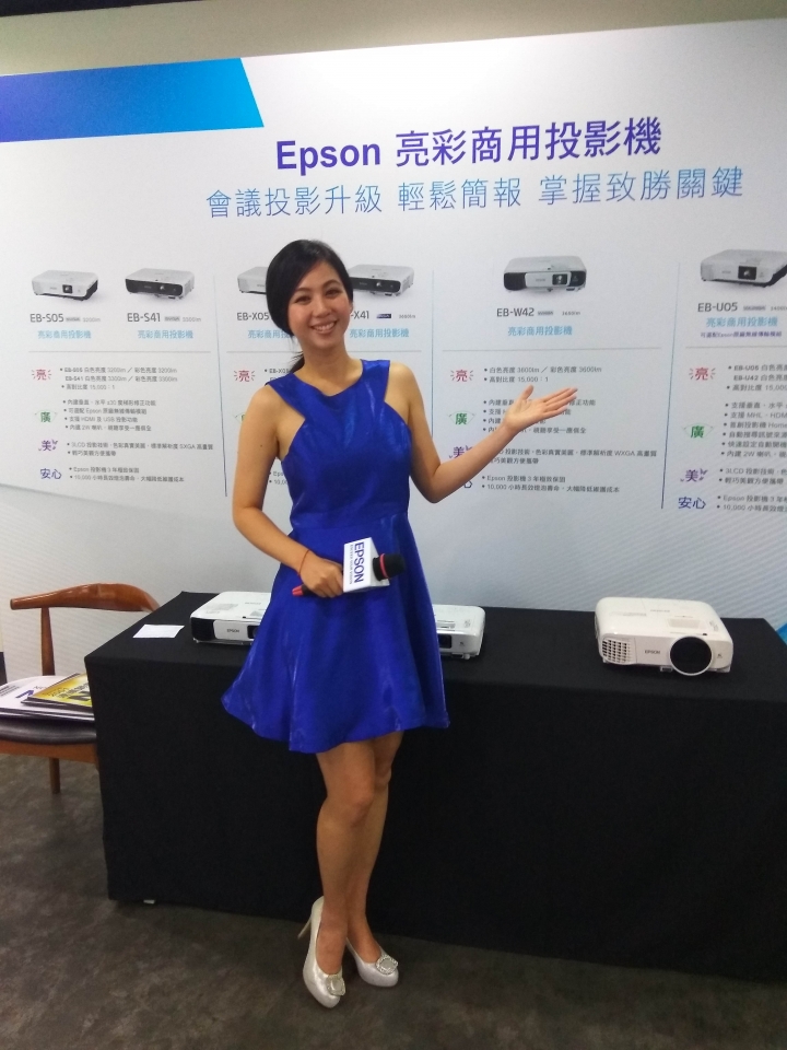 EPSON投影體驗會：01編輯EH-TW650 VS. 筆者 EH-TW5400投影機肉身試用