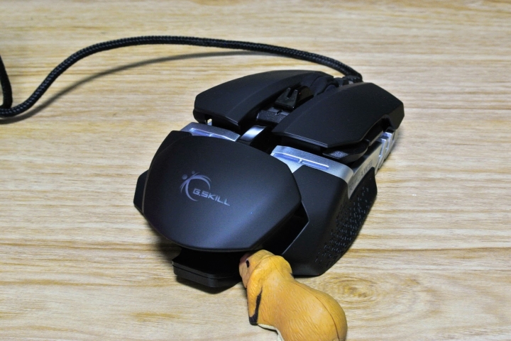 芝奇RIPJAWS MX780雷射電競滑鼠 RGB量身訂做模組滑鼠就是不一樣~~~