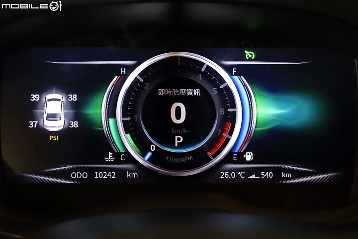 10.4吋大螢幕進駐！ Mitsubishi Grand Lancer試駕報導