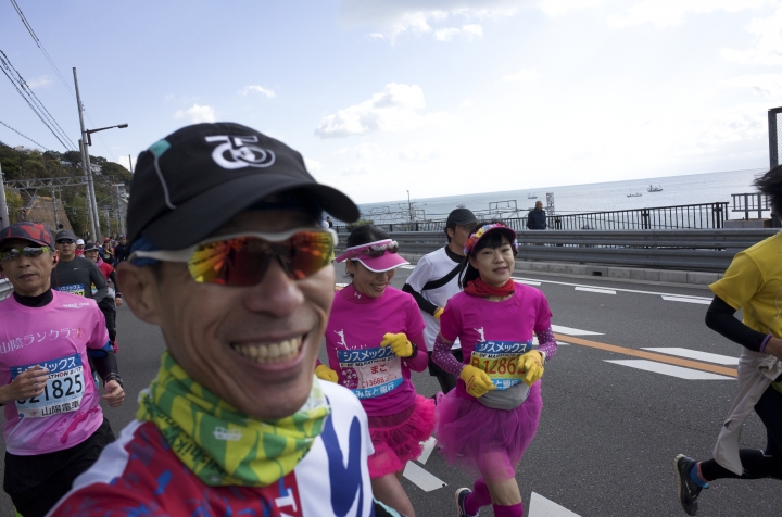 小惡魔初現超狂異國風情神戶馬拉松！