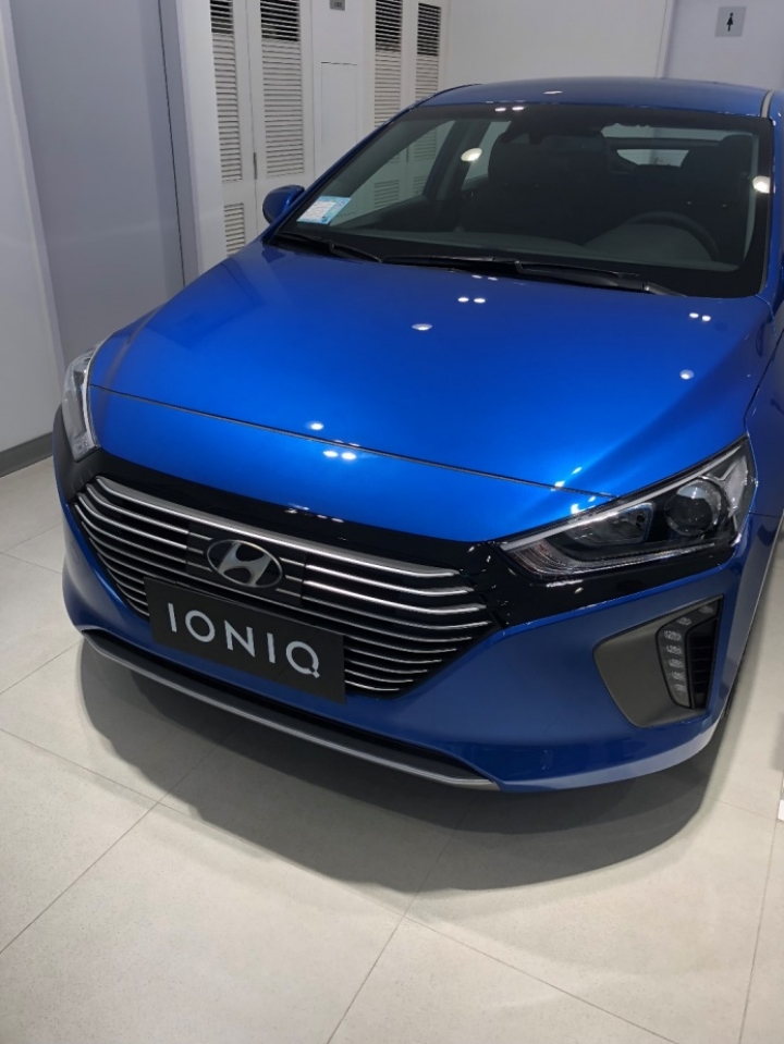 IONIQ還是Elantra 2.0 菁英? 賞車初體驗