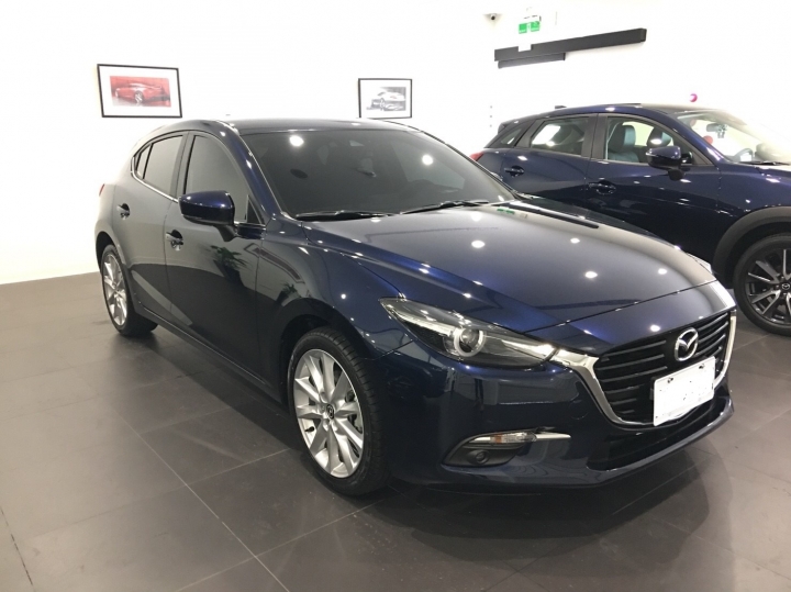 2018年式 Mazda3_5D(尊安)小開箱