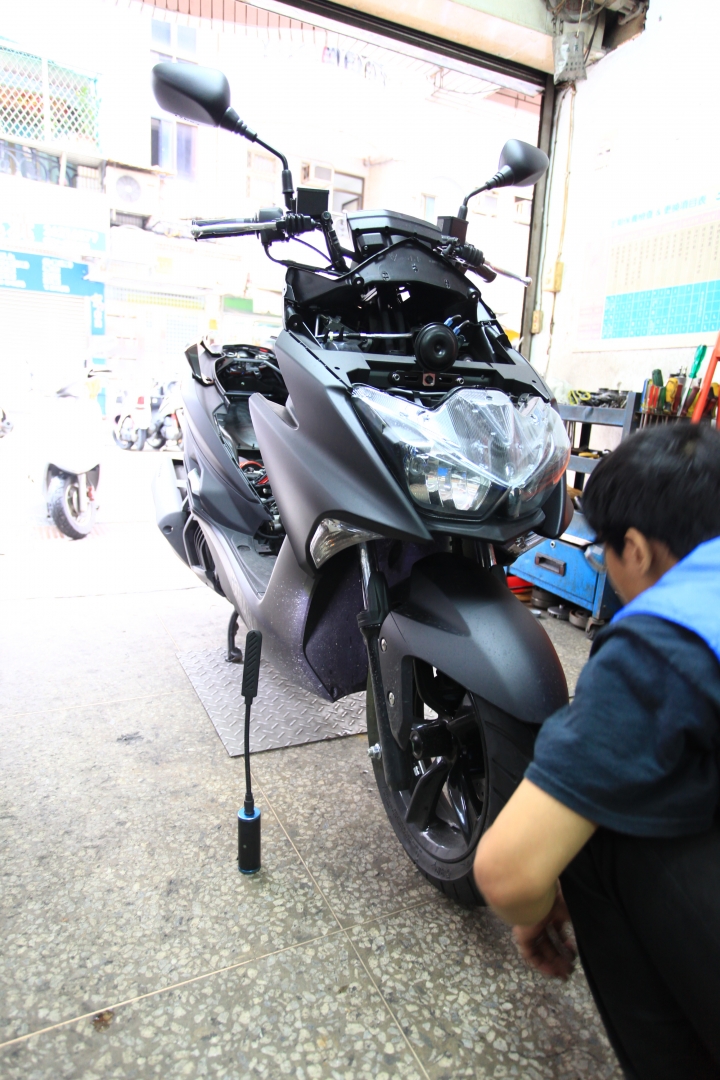 [分享] (11/20更新) 銨鉑 前後雙鏡頭 1080P AD910 行車紀錄器 使用分享