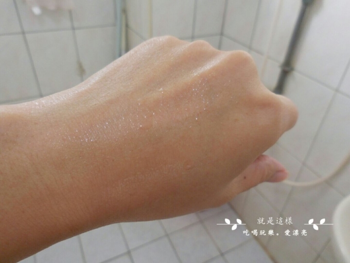 [私密保養推薦]艾蜜娜 Aimenna 白皇后的祕密 珍珠噴霧。私密肌草本噴霧。天然草本植萃，全家大小都適用。最輕巧的隨身私密保養