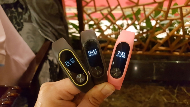 小米手環真的很棒 二代陪伴一年了 附新舊比較