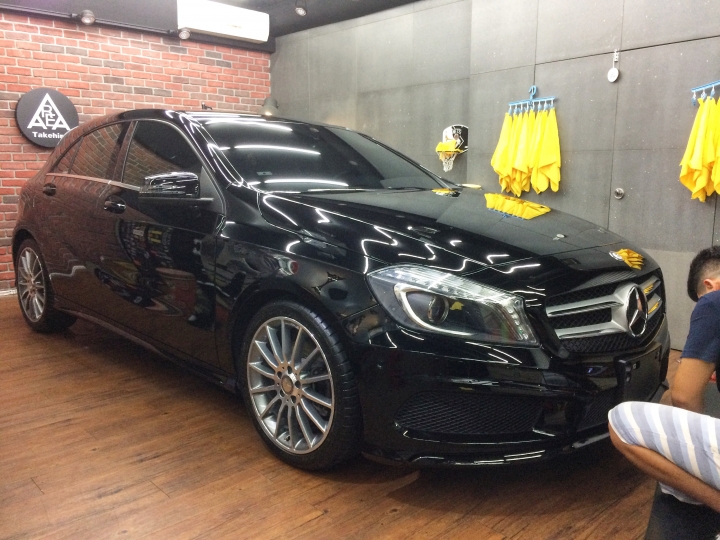 批著狼皮的羊,人生中的第一台車 BENZ A180 AMG  仿A250 AMG微開箱