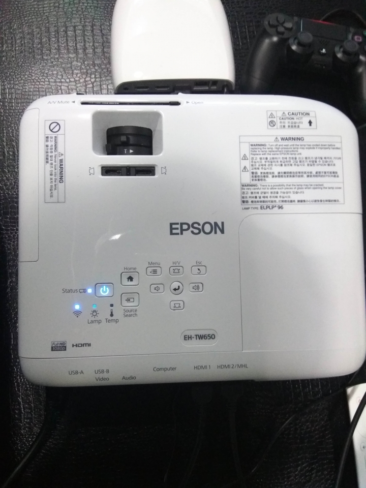 EPSON投影體驗會：01編輯EH-TW650 VS. 筆者 EH-TW5400投影機肉身試用