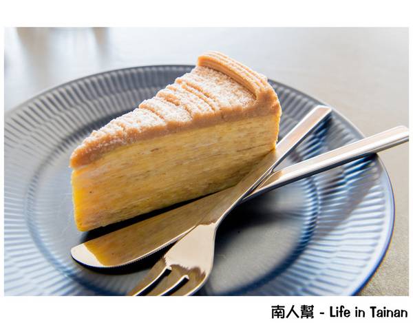 【台南甜食】千層蛋糕界的LV｜千層搭飲料300元~深藍蛋糕旗艦店