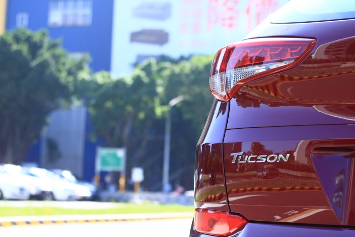(圖多79P)TUCSON 1.6T 時尚 開箱分享 (赤焰紅)