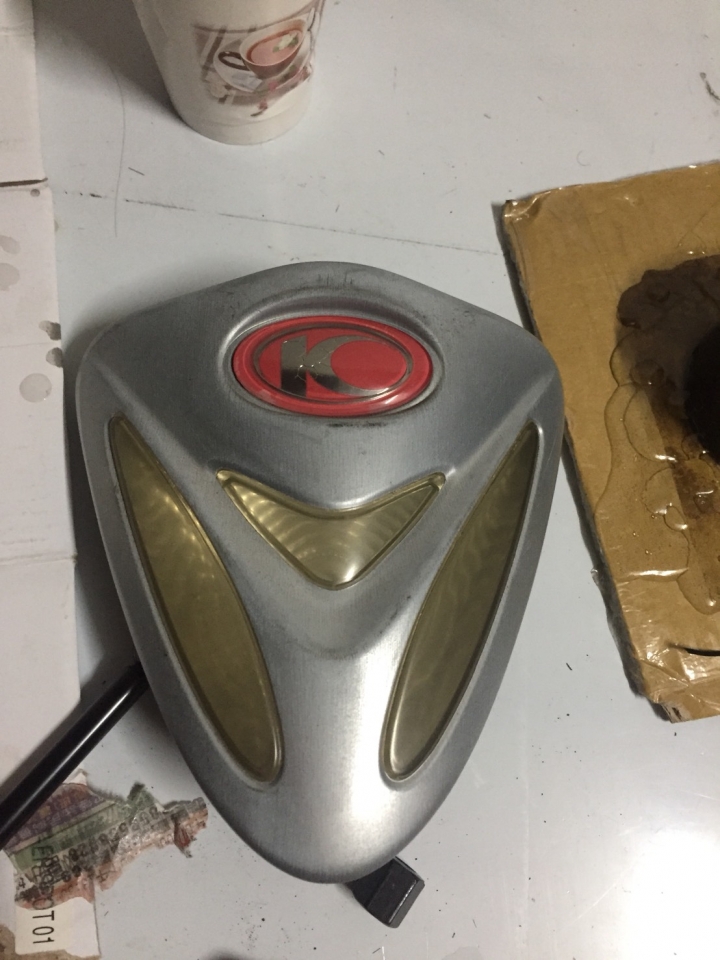 請問G3前面的小燈盾牌 可以拆解嗎