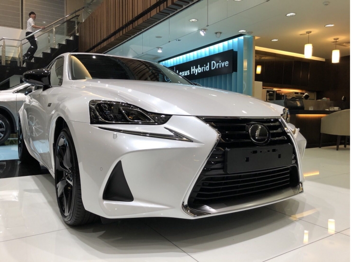 LEXUS IS 300 鉑黑特仕車「Platinum Black」賞車～分享