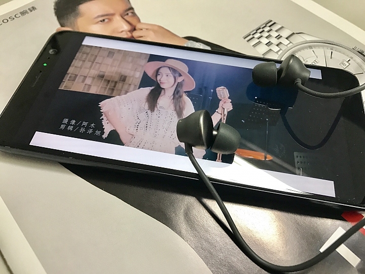 透視黑HTC U11+  總算等到妳！！！