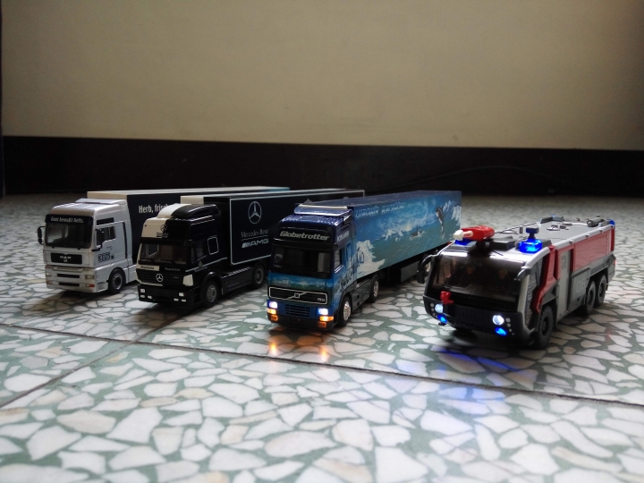 Wiking Control 87 Panther 美洲豹 6x6 遙控消防車