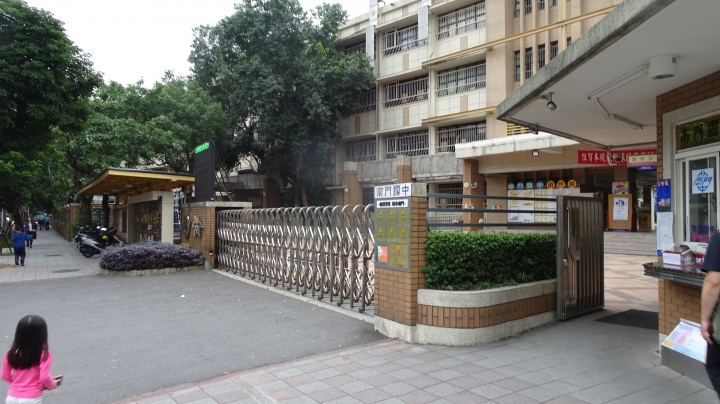 台北市 [ 南門國中 ] 室內籃球場 [ 每週日 ] 籃球聯盟邀請賽 107年第一季開打!!