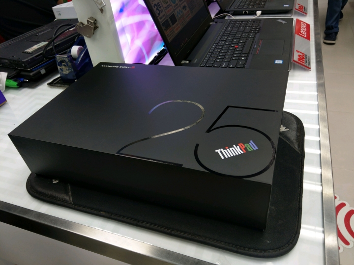 ThinkPad 25 港版 專賣店內直接開箱