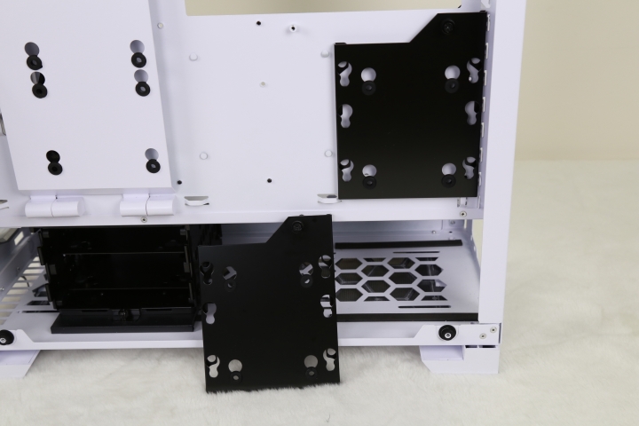 Lian Li Alpha 550 開箱