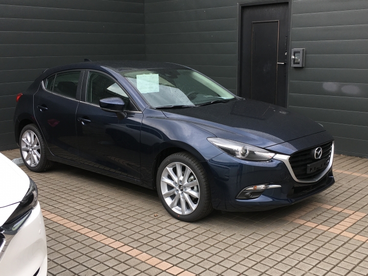 2018年式 Mazda3_5D(尊安)小開箱