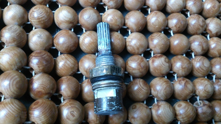 請問此一水龍頭陶瓷軸心何處購買?