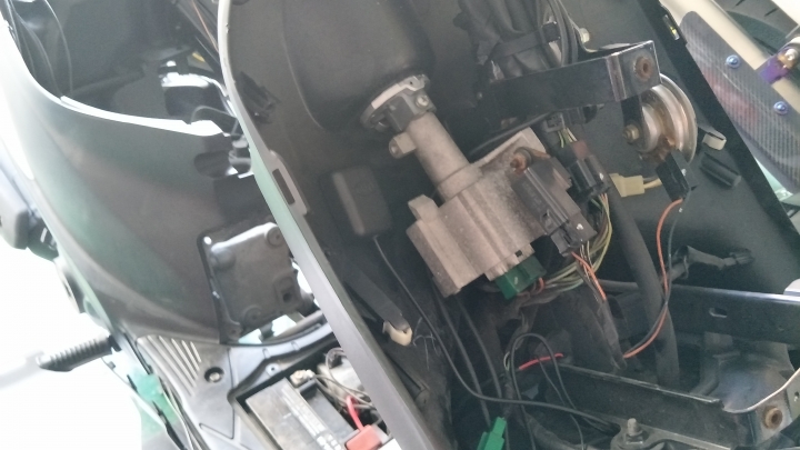 [分享]穩定的基本款前後雙鏡頭行車紀錄器，D250HD!