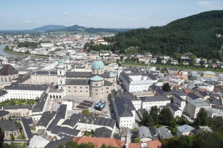 同遊德奧之旅 團聚家人情感（太平洋旅行社）