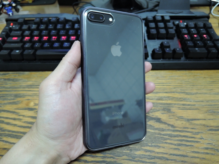 i8 plus正面貼imos3D滿版玻璃貼，裝上moshi保護殼，保護殼正面側邊的高度比玻璃還低  請問有更適合的保護殼推薦麼?