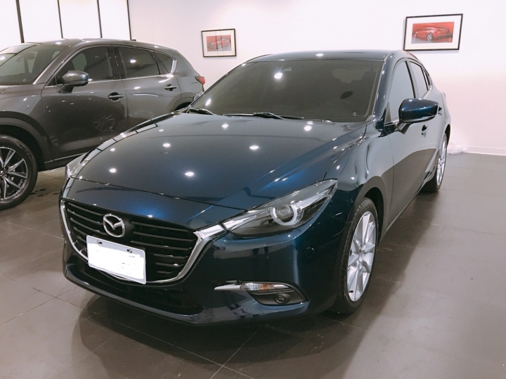 2018年式 Mazda3_5D(尊安)小開箱