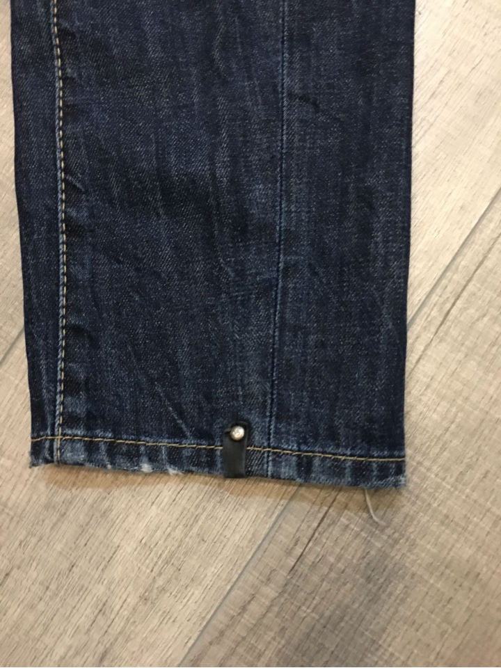 「黑五開箱第三彈」Dsquared2 類tidy biker牛仔褲&螢光綠拖鞋