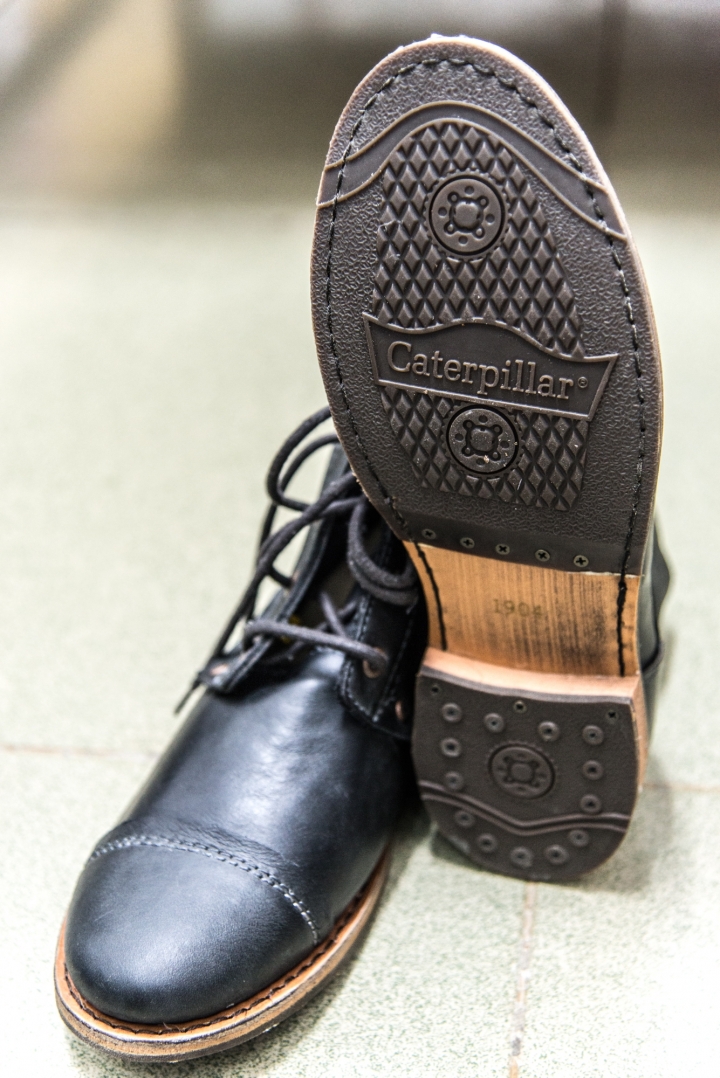 [開箱]中國淘寶買的兩雙Timberland Pro及四雙高仿的CAT(警示意味)