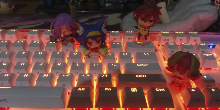 i-Rocks K76M RGB 不太吵的機械式鍵盤開箱