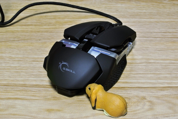 芝奇RIPJAWS MX780雷射電競滑鼠 RGB量身訂做模組滑鼠就是不一樣~~~