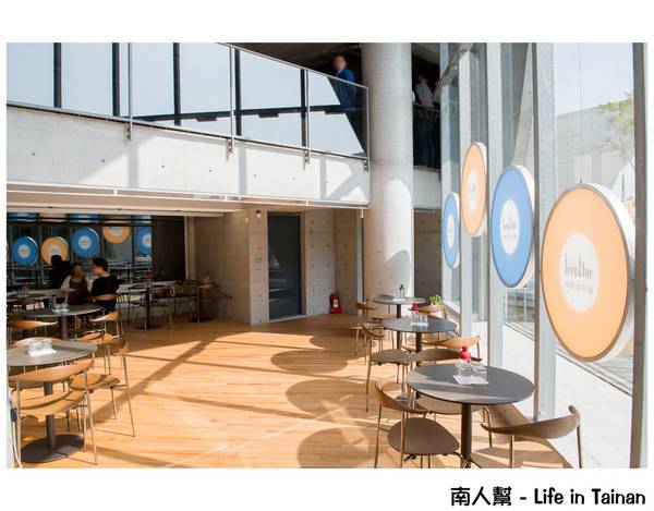 【台南甜食】千層蛋糕界的LV｜千層搭飲料300元~深藍蛋糕旗艦店