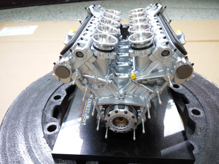 EXCEPTION 1/5 RENAULT RS9 V10引擎(修復品)